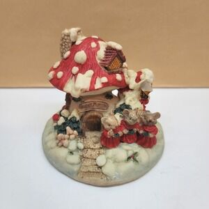 Wong's International Sweet Harmony Mushroom Mouse Carolers Christmas Figurine‎